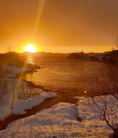 Koselig Hus Med Utsikt Til Hav Og Fjell Сasa de vacaciones *